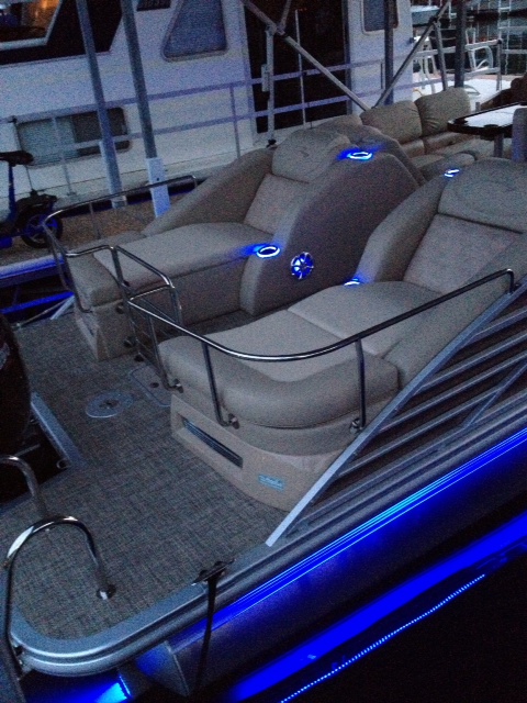 pontoon lighting 1.jpg