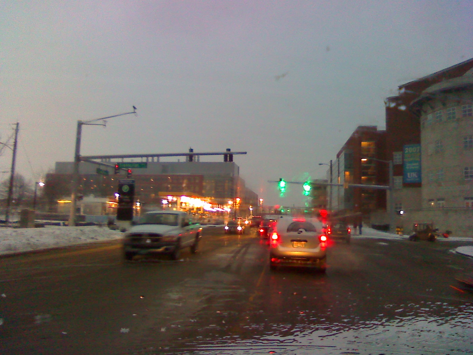 Some dummy on Limestone turning left but not over in turn lane thus blocking left traffic lane.. ARGH!<br />5:25PM 1-7-2010